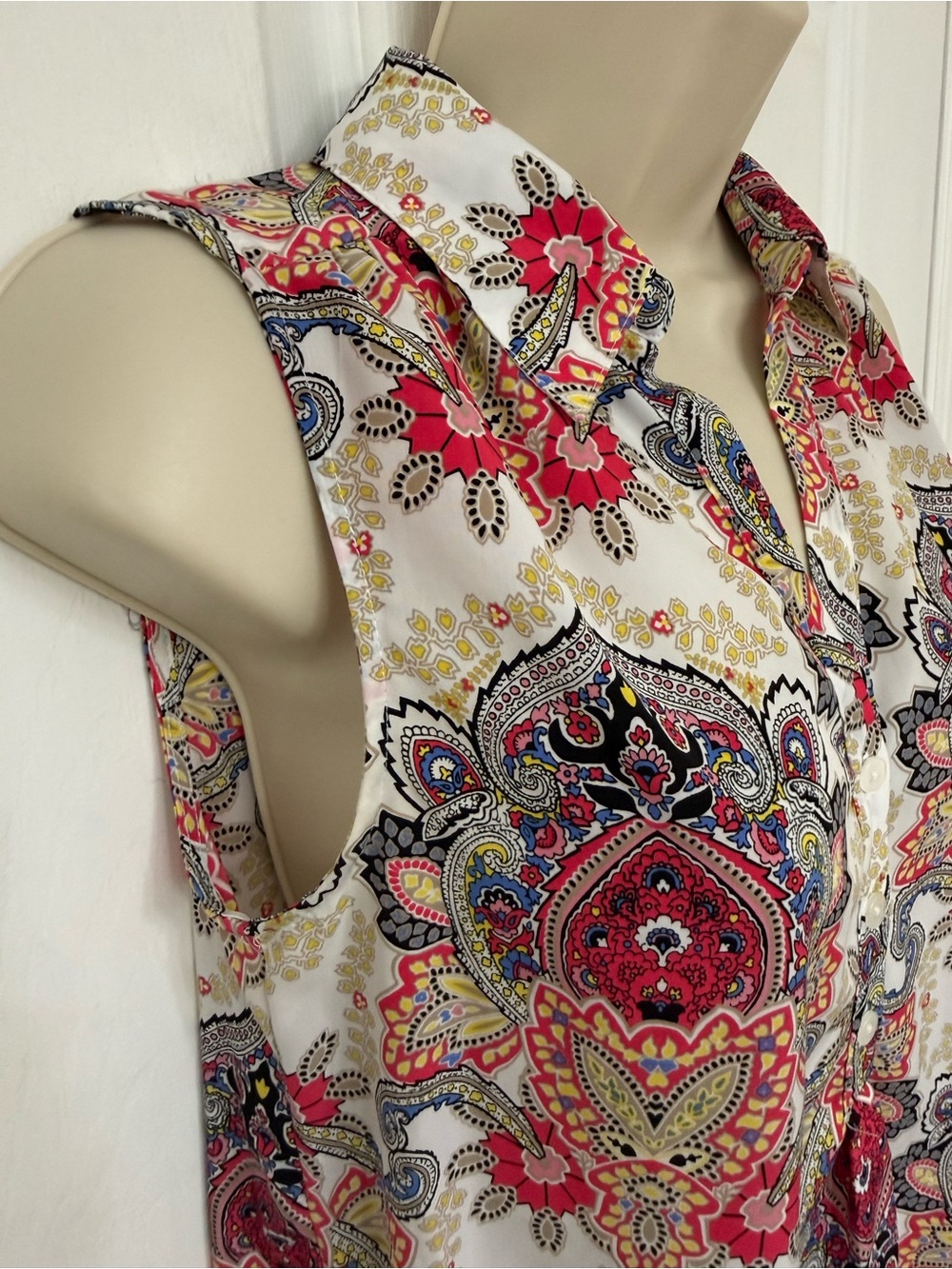 Dana Buchman Paisley Sleeveless Blouse Small Pink Blue Collared Career Top - Picture 6 of 11